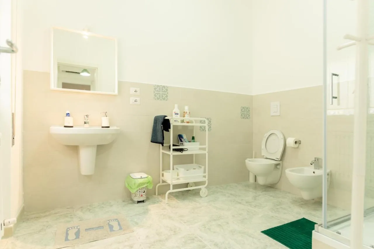 Archita Apartment Bari 0*,